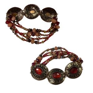 Glass seed beads & checkerboard cut beads in gold tone stretch bracelet